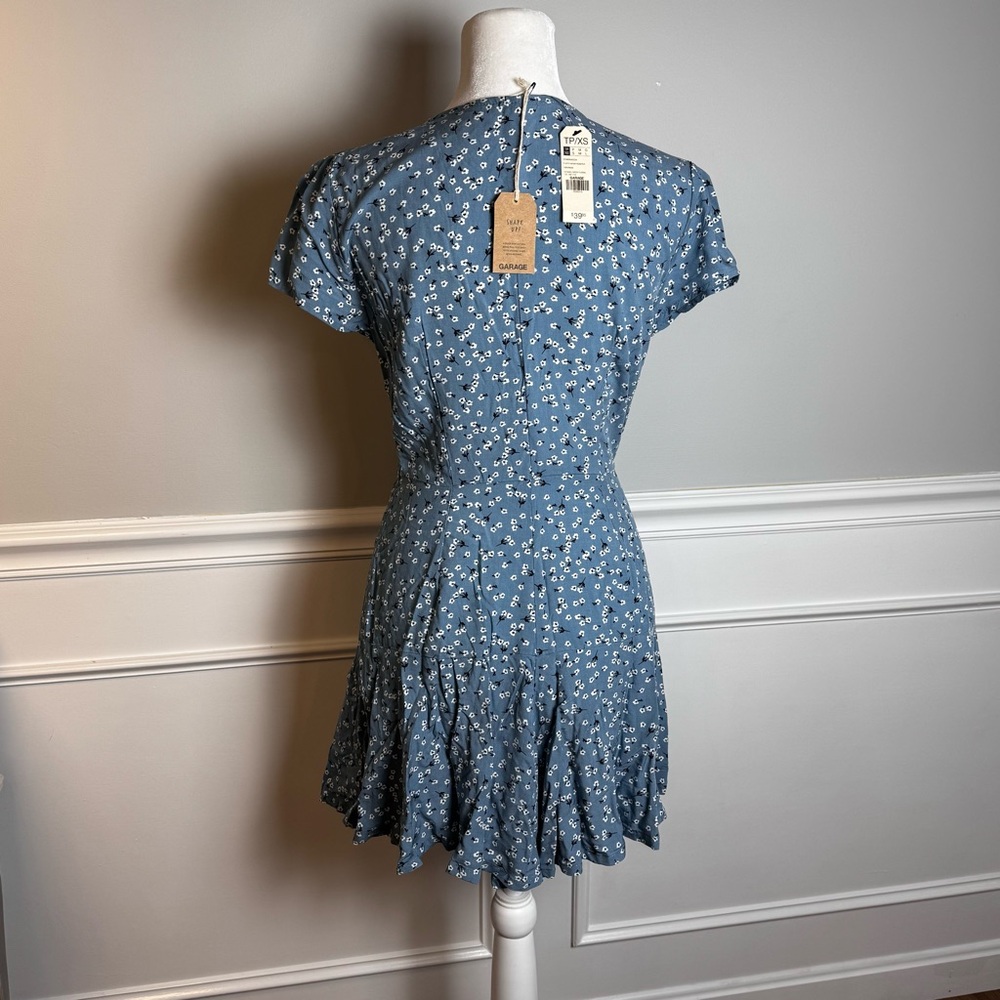 Garage‎ Blue Floral Romper - Picture 2 of 4
